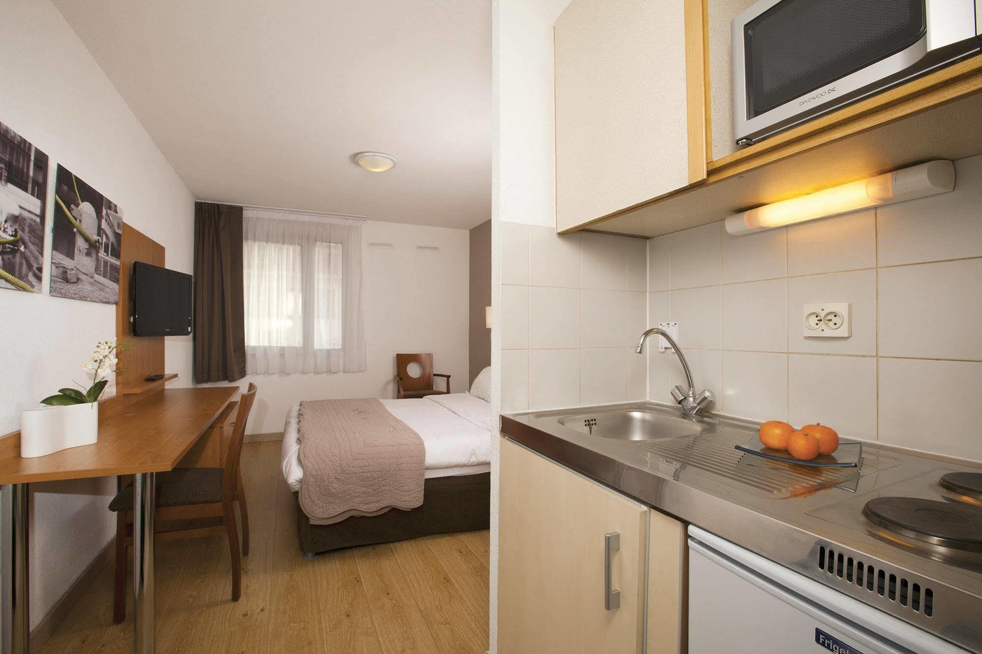 Sejours & Affaires Pantin Charles De Gaulle Aparthotel Eksteriør bilde